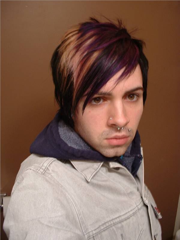New Hairstyles: Emo Guys Short Sexy Haircuts with Highlights